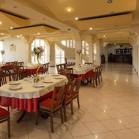 Hotel Denis Daneş 外观 照片