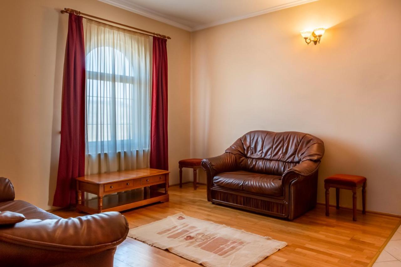 Hotel Denis Daneş 外观 照片