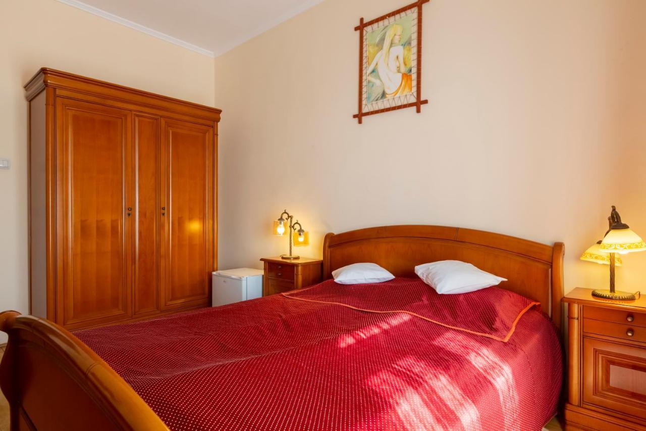 Hotel Denis Daneş 外观 照片
