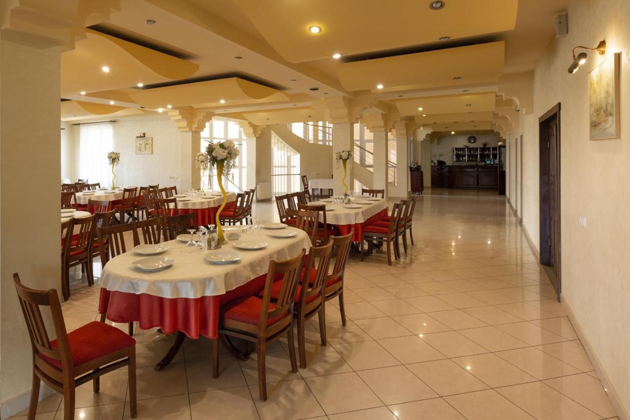 Hotel Denis Daneş 外观 照片
