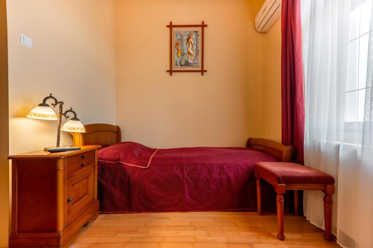 Hotel Denis Daneş 外观 照片